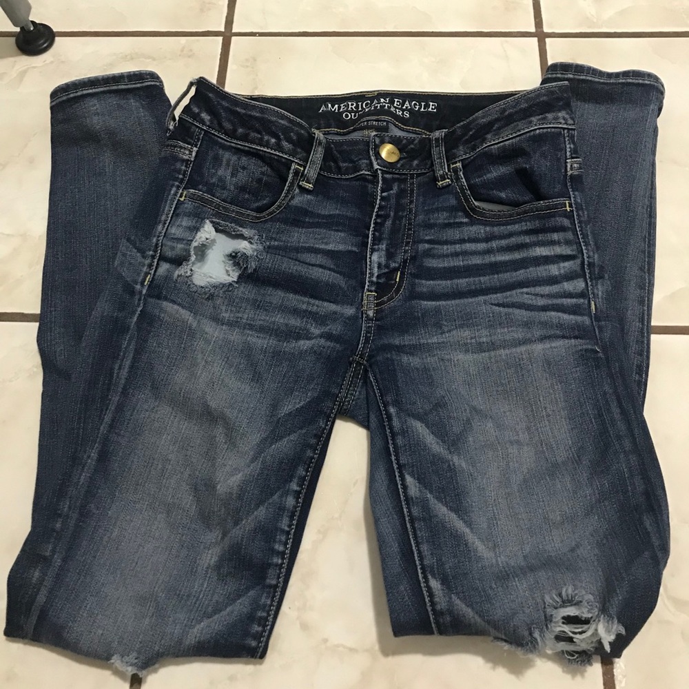American eagle distressed jeans